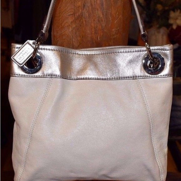 Coach 17605 Ashley Leather hippie silver and white shoulder crossbody bag - Picture 9 of 12